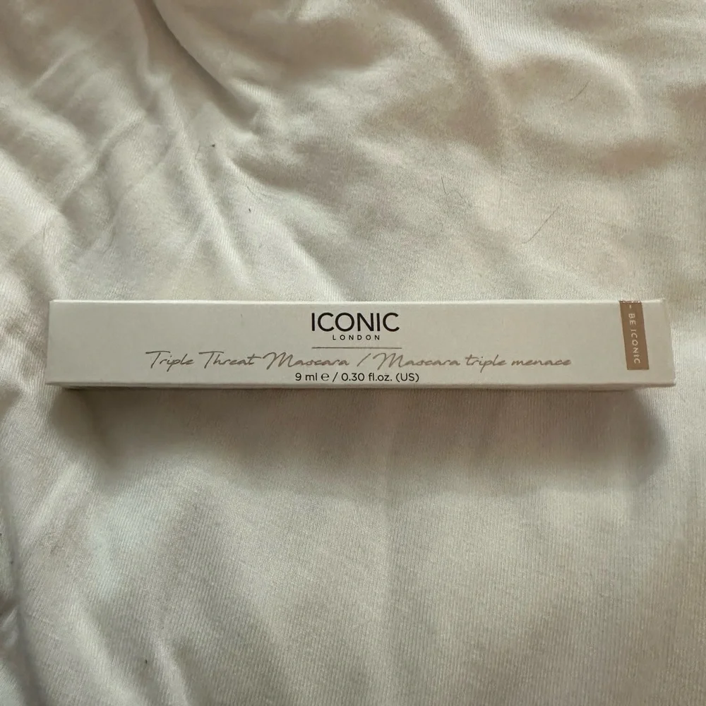 Iconic London  triple threat mascara-‎ black